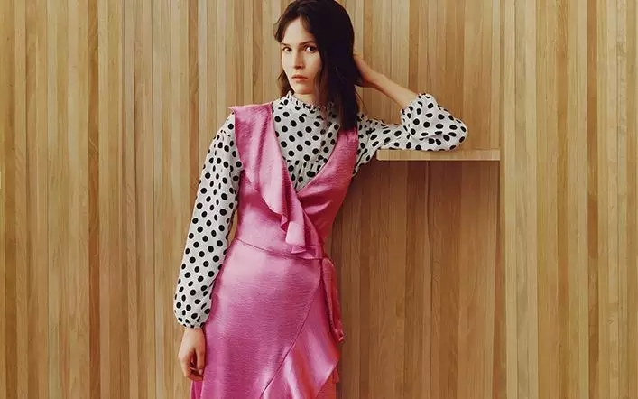 「逢逛必买」|“穿上她家的裙子,不去派对也该去喝一杯!”