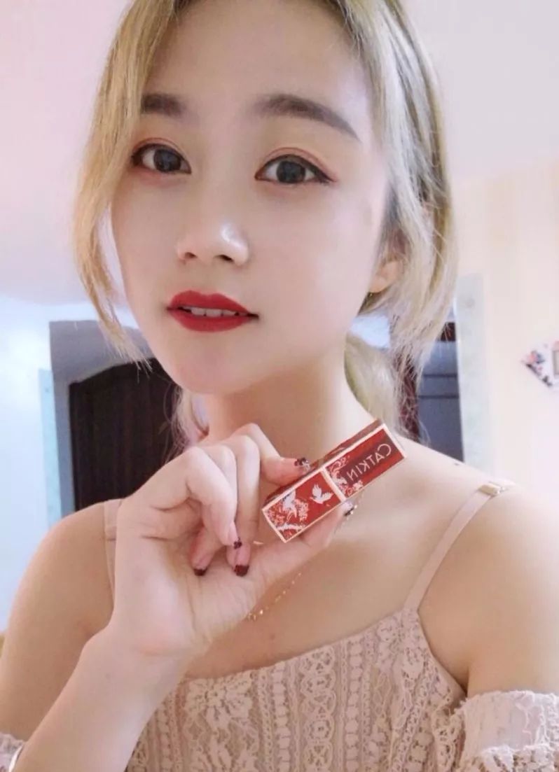 这支逼哭阿玛尼、秒杀YSL的口红太好看！众达人疯狂安利10086次！