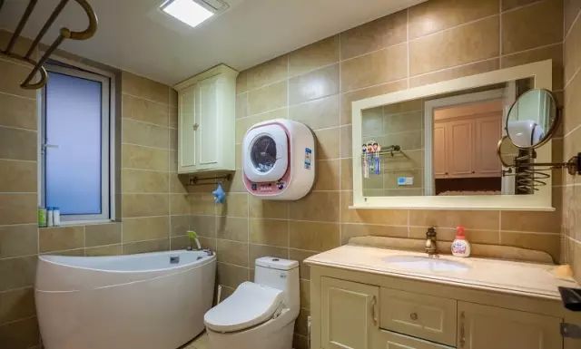 干湿区洗手台镜柜一体设计,智能镜柜一体盆洗手台