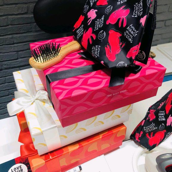 绝地求生PGI：蜜蜂仔发帖分享德国趣事网友调侃这是约会贴