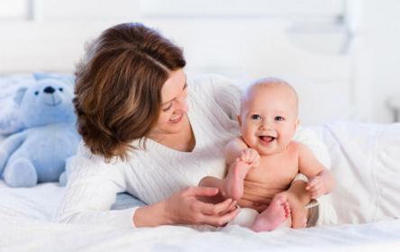 妈妈生完宝宝后奶痛怎么办,妈妈生完孩子奶少怎么办