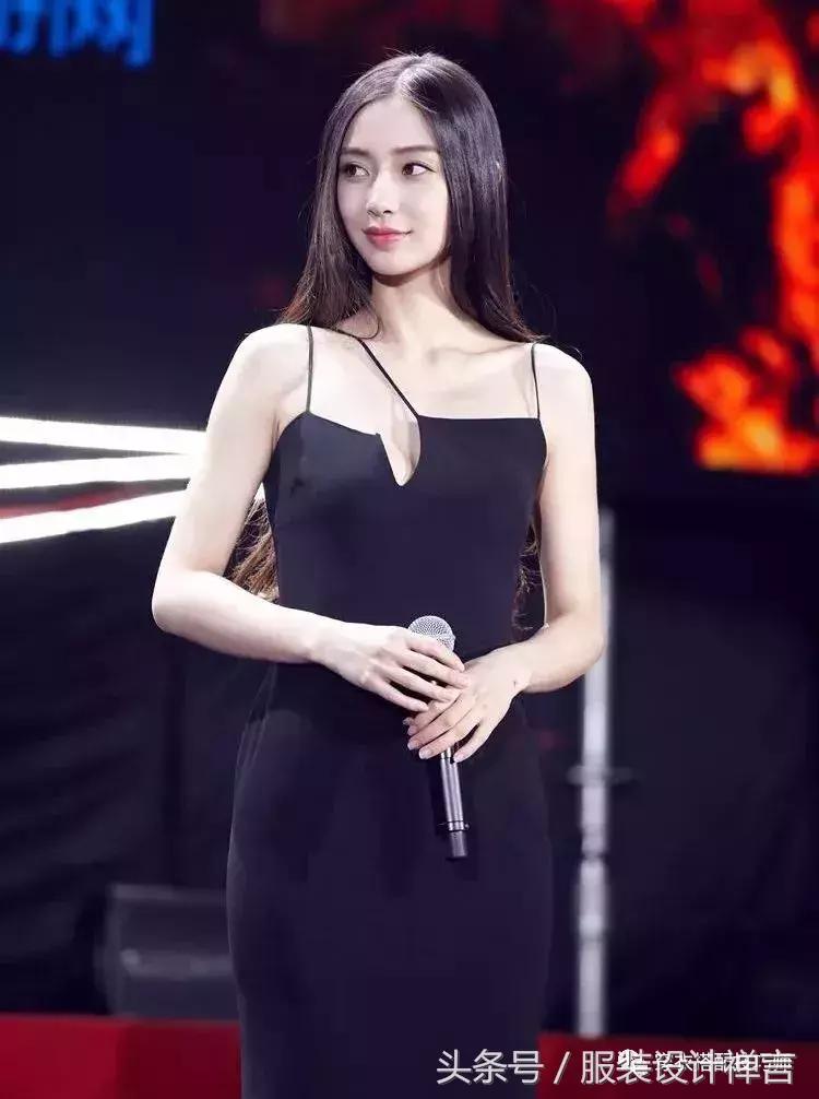 穿衣搭配无袖牛仔,无袖衣服怎么搭配内搭