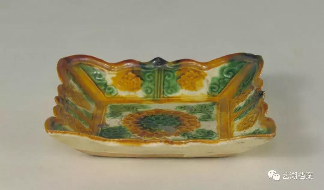 宋三彩的详细介绍,宋三彩有价值吗