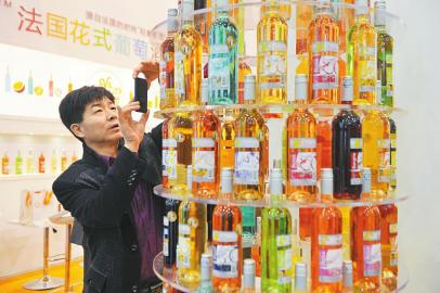 关税降了,热门进口货价格何时降?