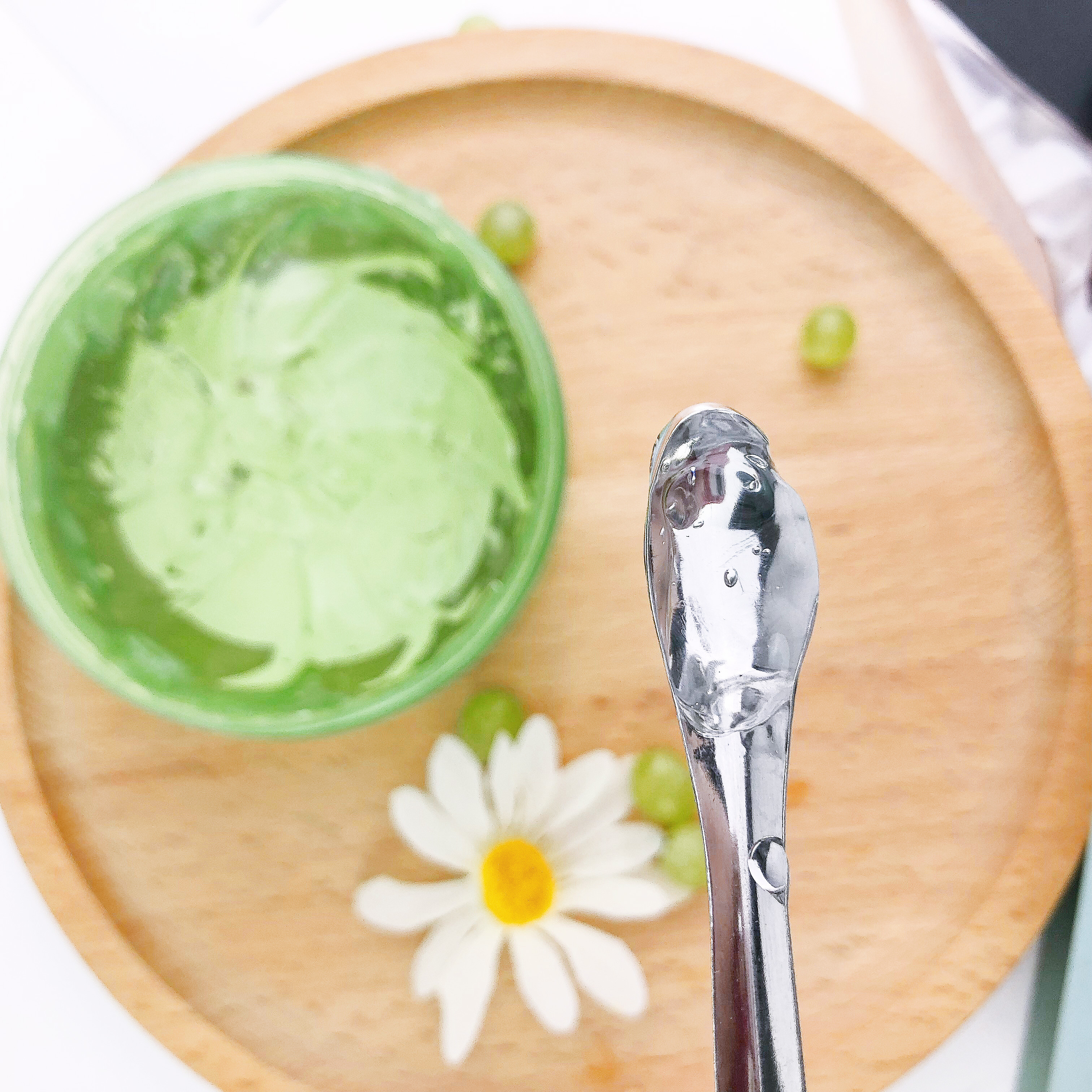 自然乐园芦荟胶的正确使用方法,自然乐园芦荟胶和得鲜胶哪个好