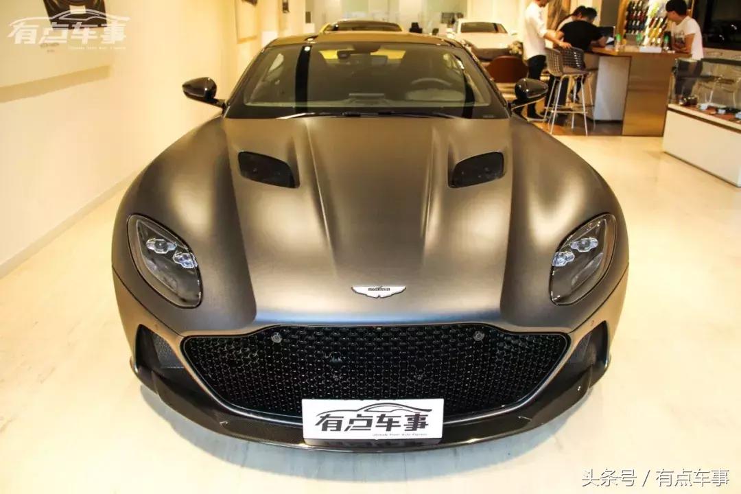 阿斯顿马丁第一台量产车,阿斯顿马丁dbs2023款超跑