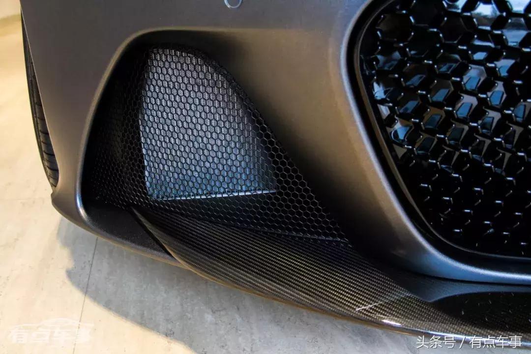 阿斯顿马丁第一台量产车,阿斯顿马丁dbs2023款超跑