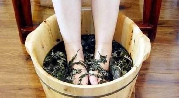 祛湿暖宫泡脚药材,三伏天女性用什么泡水喝