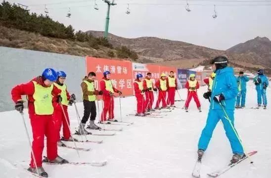 呼和浩特青城旅游,呼和浩特市内游玩攻略青城驿站