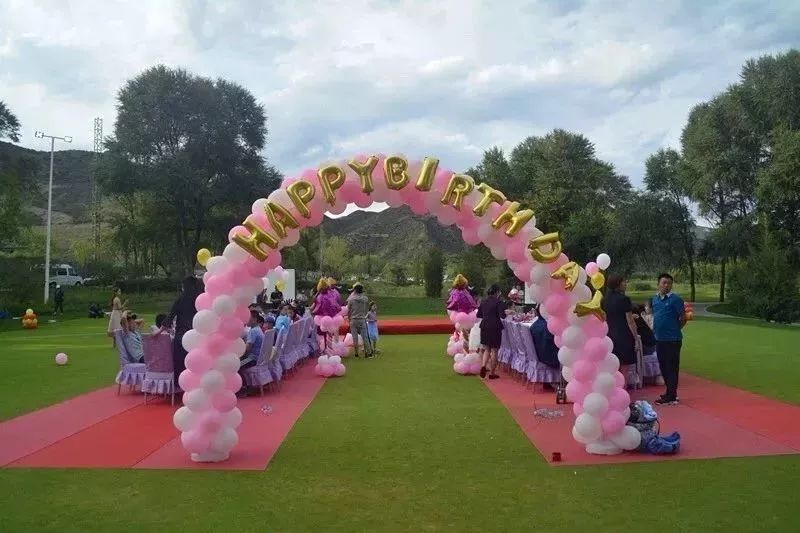 呼和浩特青城旅游,呼和浩特市内游玩攻略青城驿站