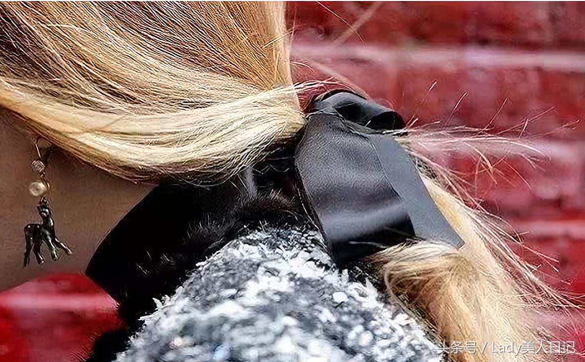 今年流行的打结方法,现在都流行的衣角打结