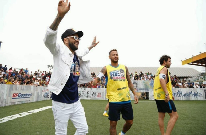 内马尔赛后被采访视频,2019内马尔五人制足球决赛