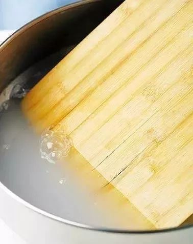 砧板发霉开裂怎么办,新砧板怎么处理防止开裂和发霉