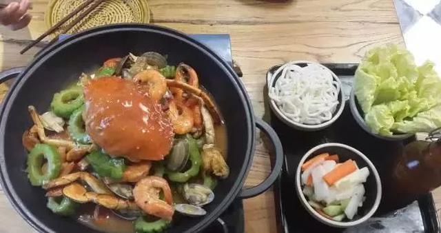 藏在市中心的美食街,吃一年都吃不够!第一个就是北京人爱吃的