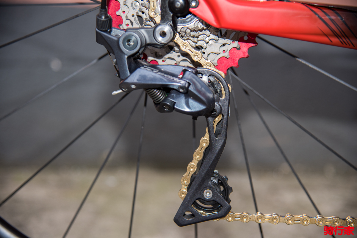 充分自由展示个性的平台——LAMINARATUR