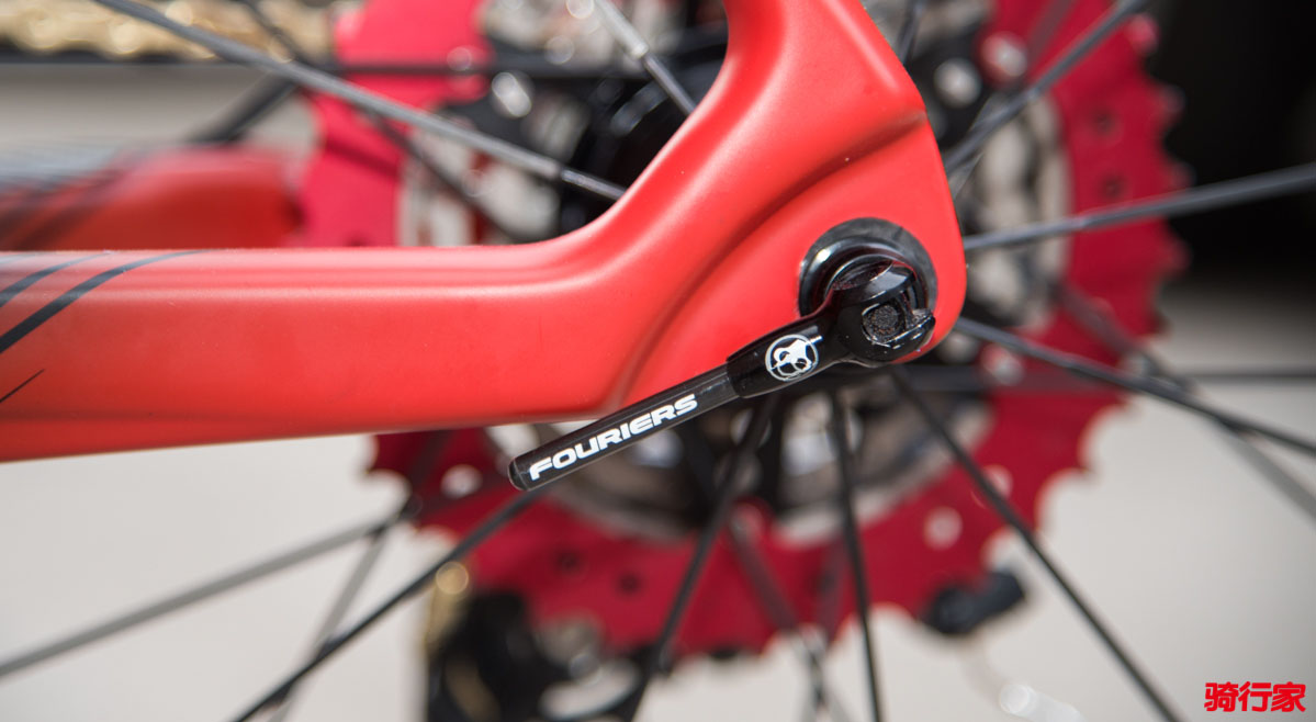 充分自由展示个性的平台——LAMINARATUR