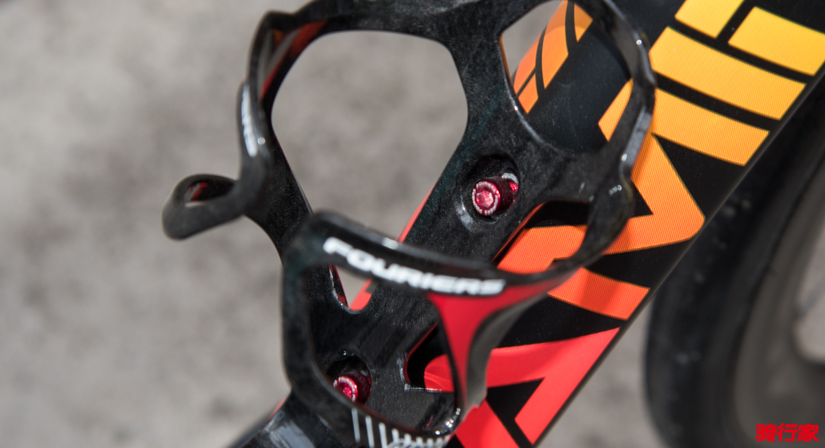 充分自由展示个性的平台——LAMINARATUR