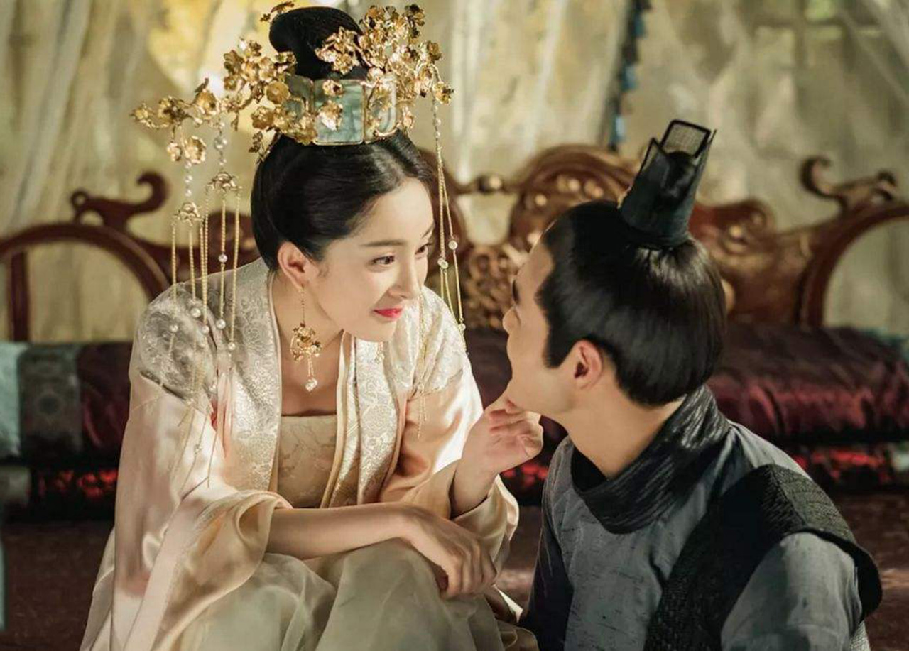 大臣:国库粮食太多了怎么办?皇帝用8个字解决,不愧为千古一帝