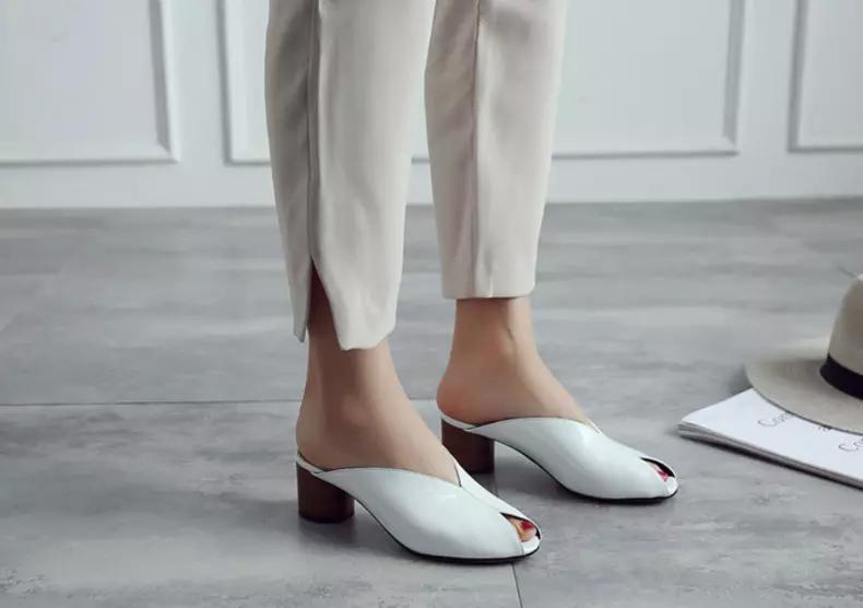 拖着奶奶鞋出门，舒适得不舍脱！