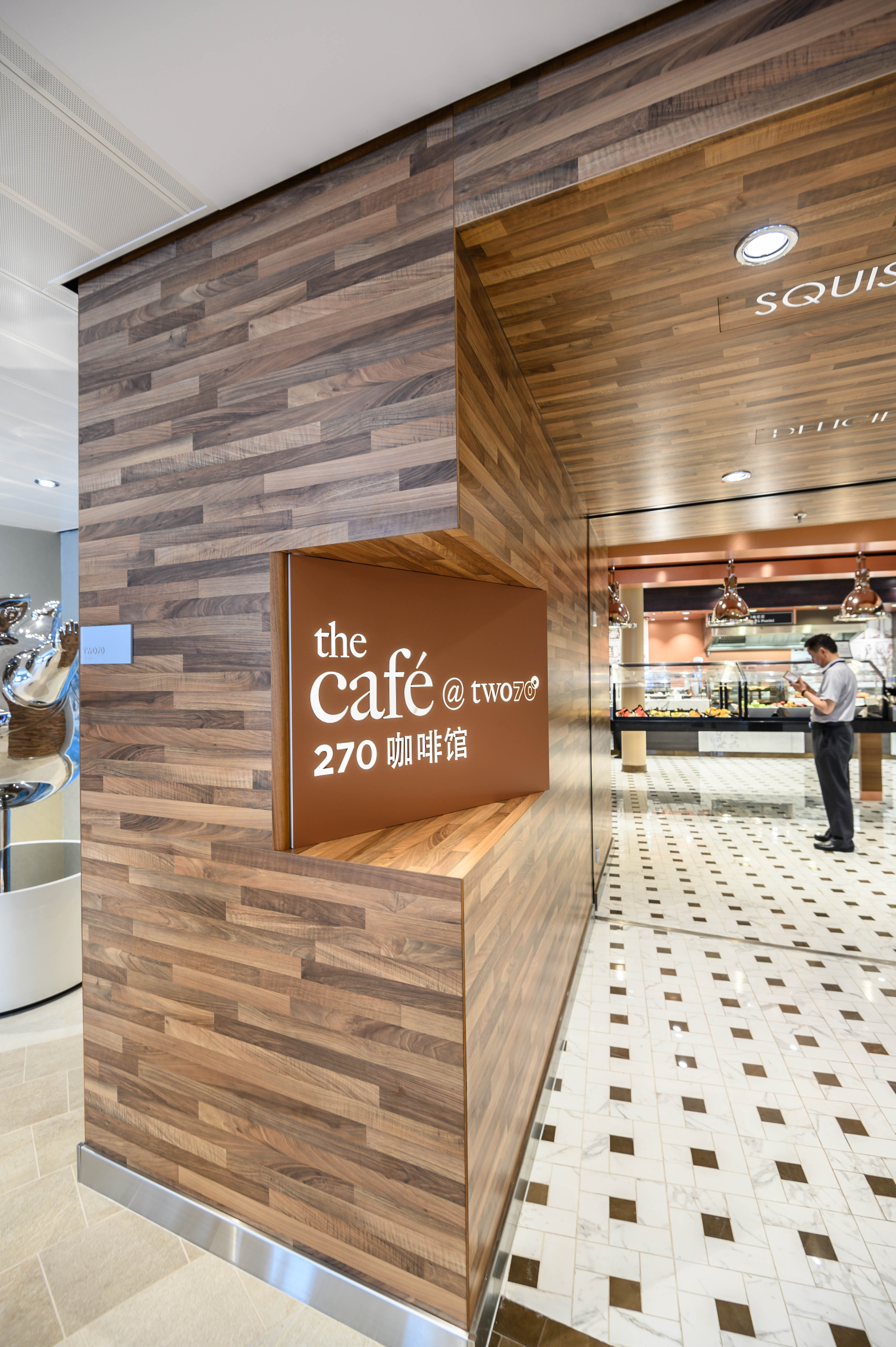 世界第一艘豪华邮轮,世界最大豪华邮轮首航