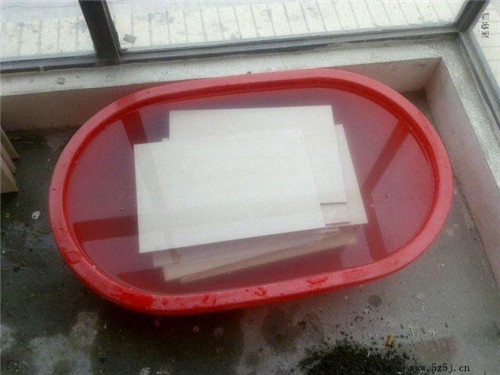 买的瓷砖角有破损如何找商家,新买的瓷砖边角破了必须退还货吗