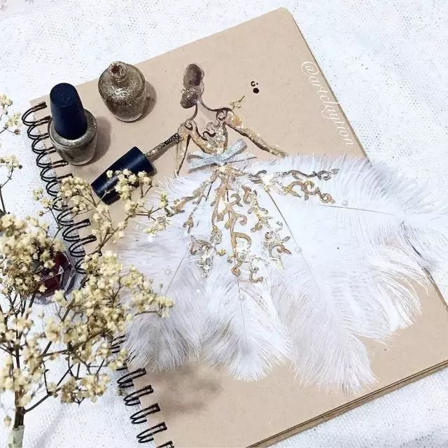 新加坡才女用口红和指甲油创作的高定礼服,居然比设计师手稿还要美!