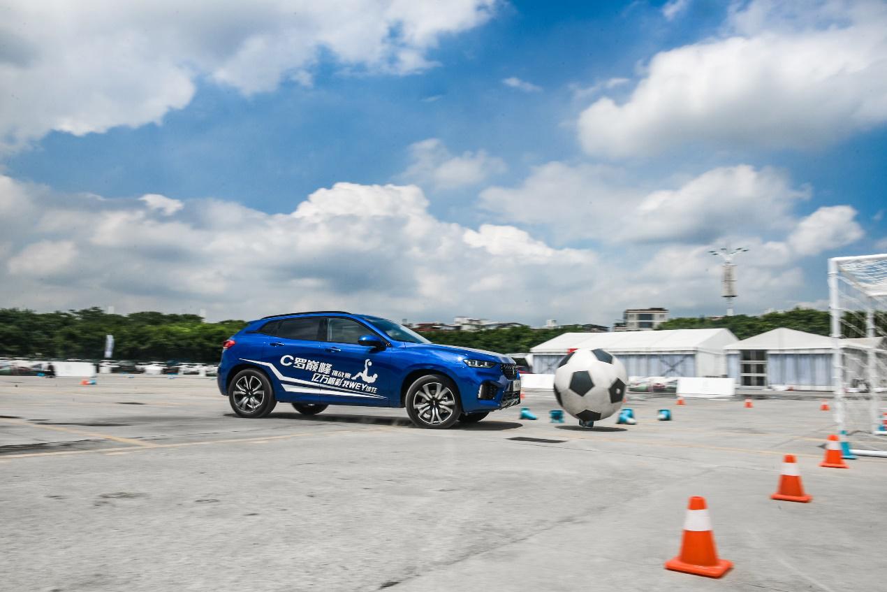 暴走汽车2019,c罗与汽车比赛视频