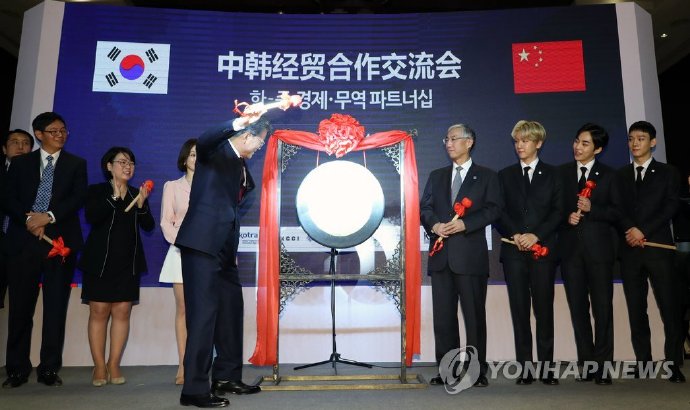 exo的盘点,现在的exo和刚出道的exo合照