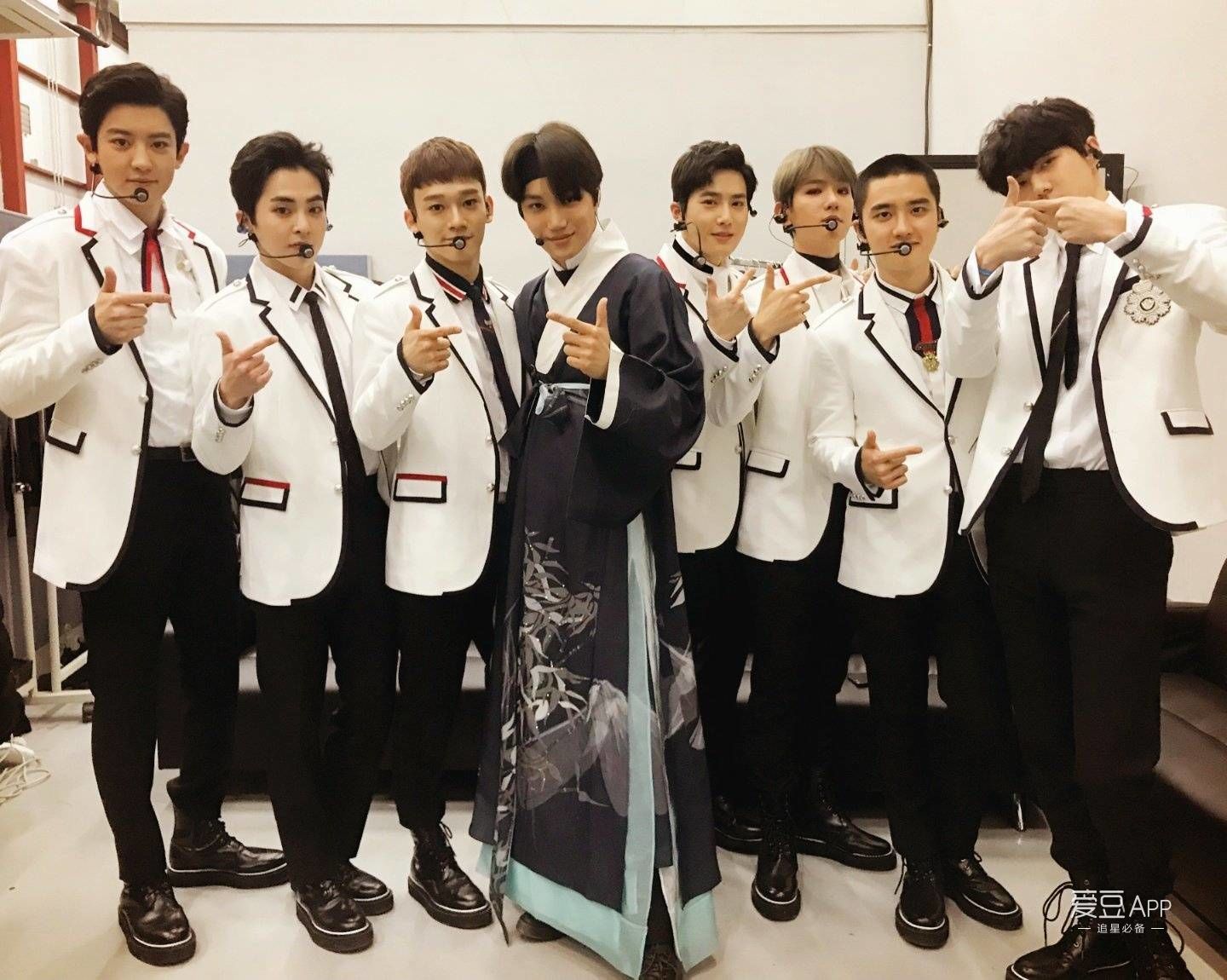 exo的盘点,现在的exo和刚出道的exo合照