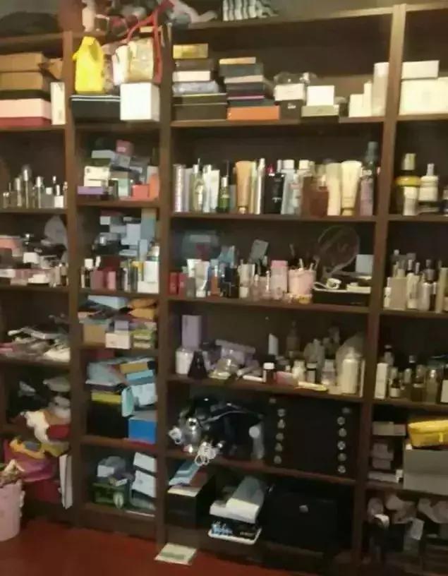 她用200万面霜公开打脸小红书女星？娱乐圈化妆品同款扒料！