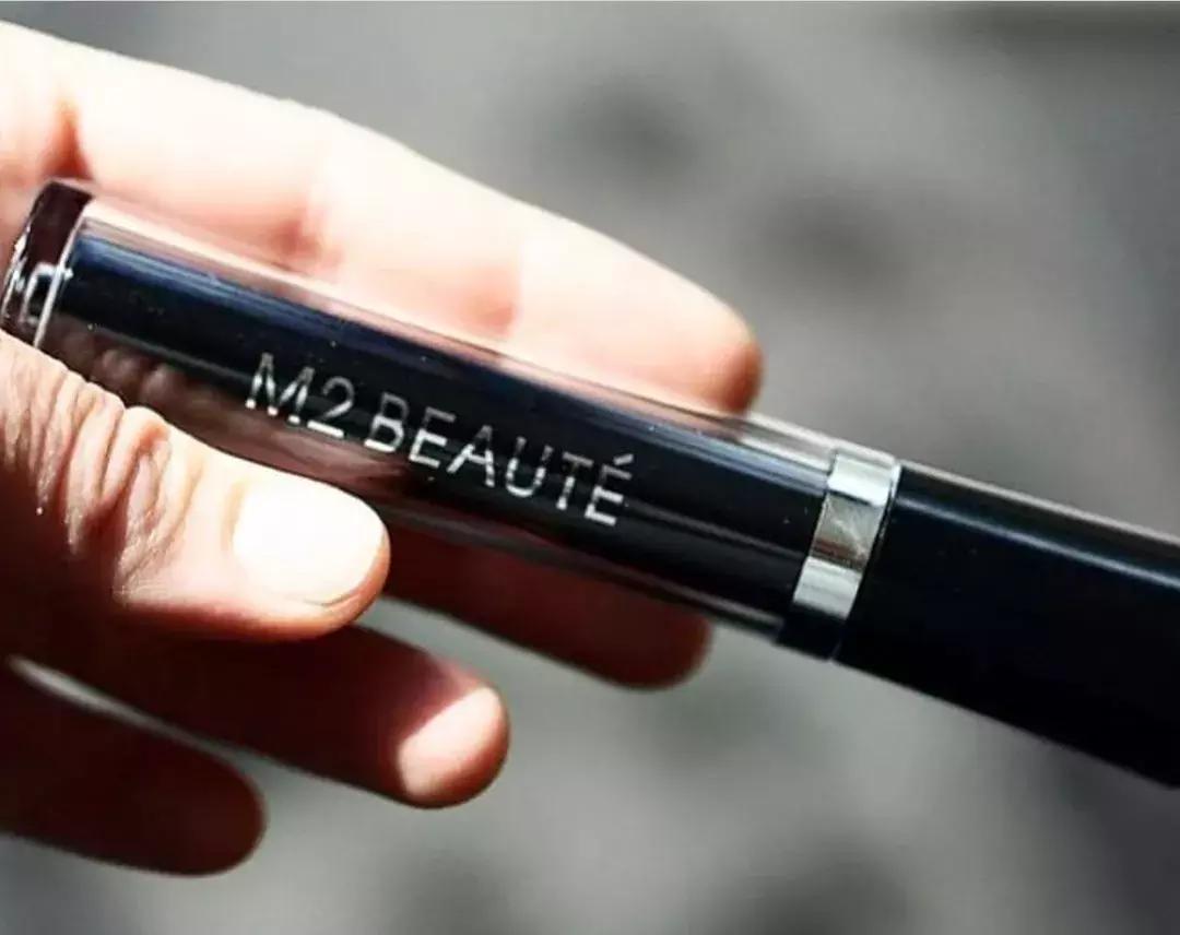 她用200万面霜公开打脸小红书女星？娱乐圈化妆品同款扒料！