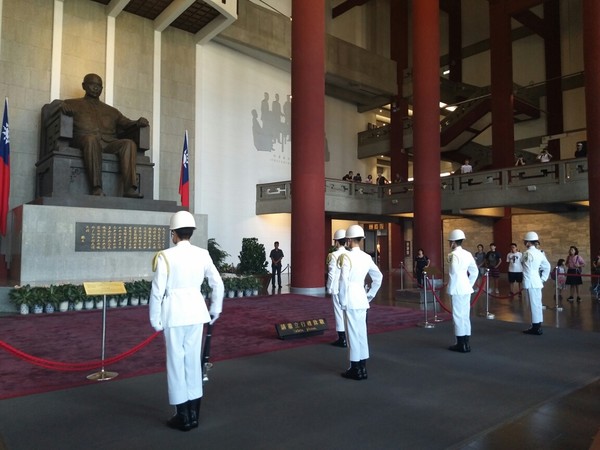 港澳台~台港澳也去过了，不带了写游记！有事问！