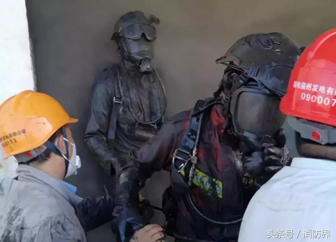 消防兵的身躯究竟背负着怎样的责任和使命？这几张图片告诉你！