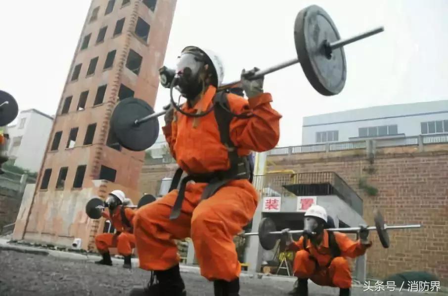 消防兵的身躯究竟背负着怎样的责任和使命？这几张图片告诉你！