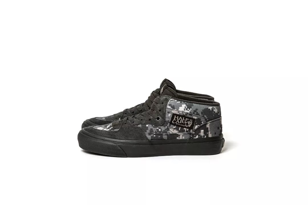 潮闻快食知名鞋店Solebox要求买家上脚离店！