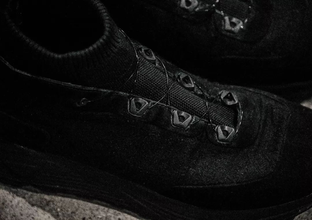 潮闻快食知名鞋店Solebox要求买家上脚离店！