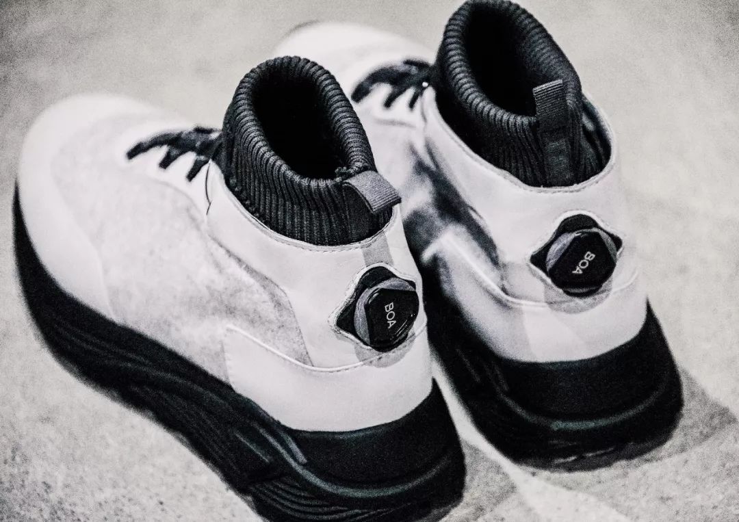 潮闻快食知名鞋店Solebox要求买家上脚离店！