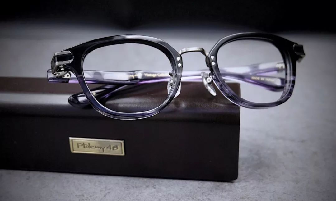 潮闻快食知名鞋店Solebox要求买家上脚离店！