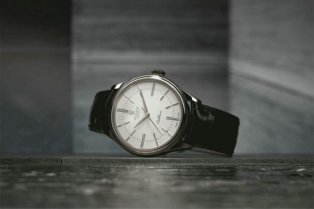 劳力士是全自动机械表吗,为什么说劳力士是硬通货