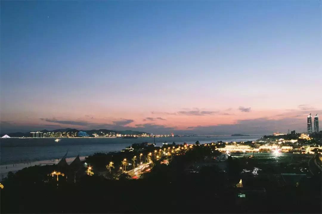 和梦里想的那个人去厦门……