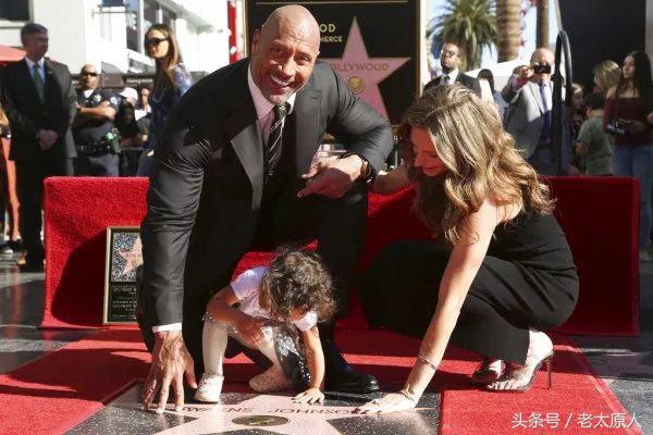 “男朋友胸比我大”是种什么体验？