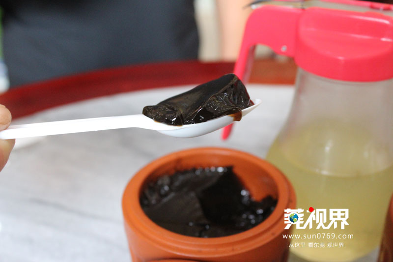 古法熬制的龟苓膏,润心堂古法龟苓膏