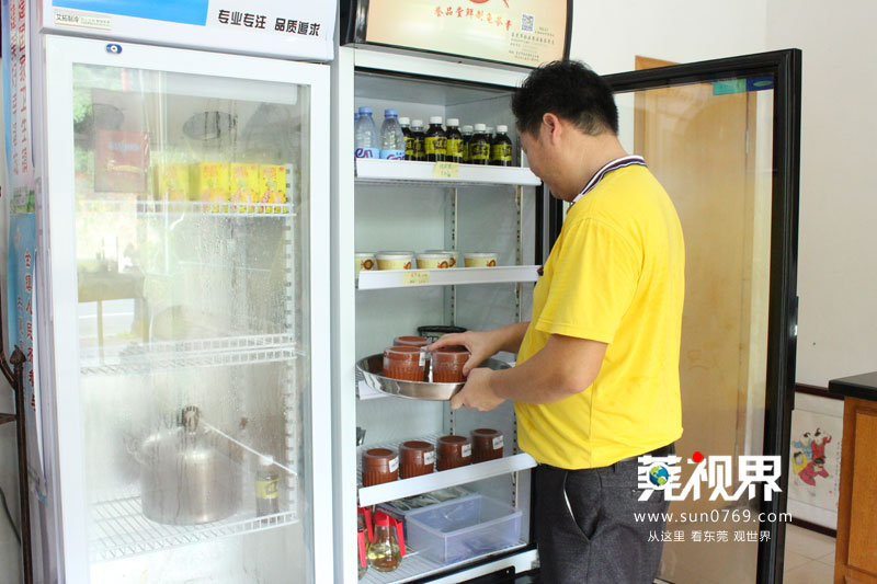 古法熬制的龟苓膏,润心堂古法龟苓膏