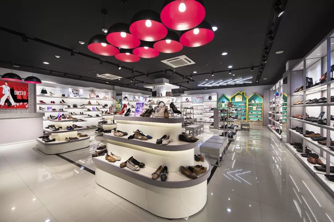 开8000家门店,它被达芙妮视作“最可怕的对手”