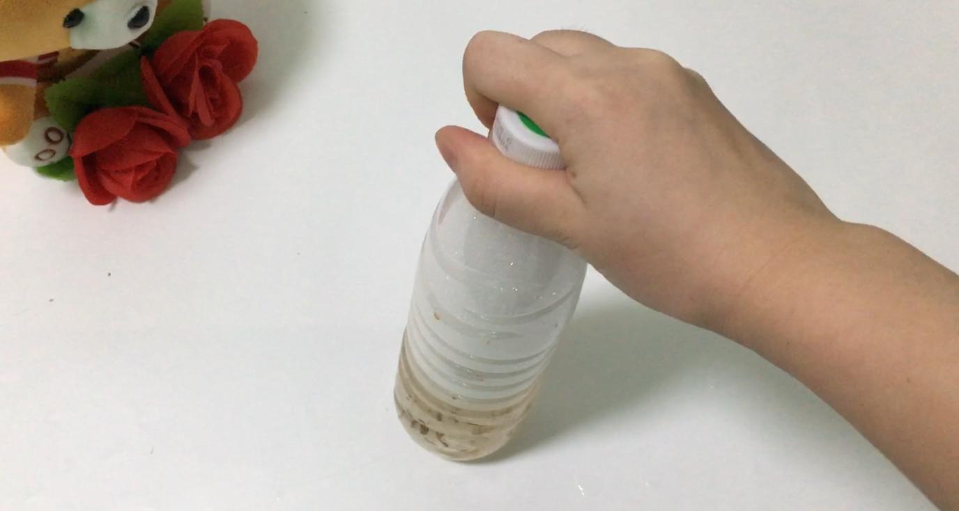 教你一个清洁小妙招，只需烟头加上洗洁精用水泡一下，简单又实用