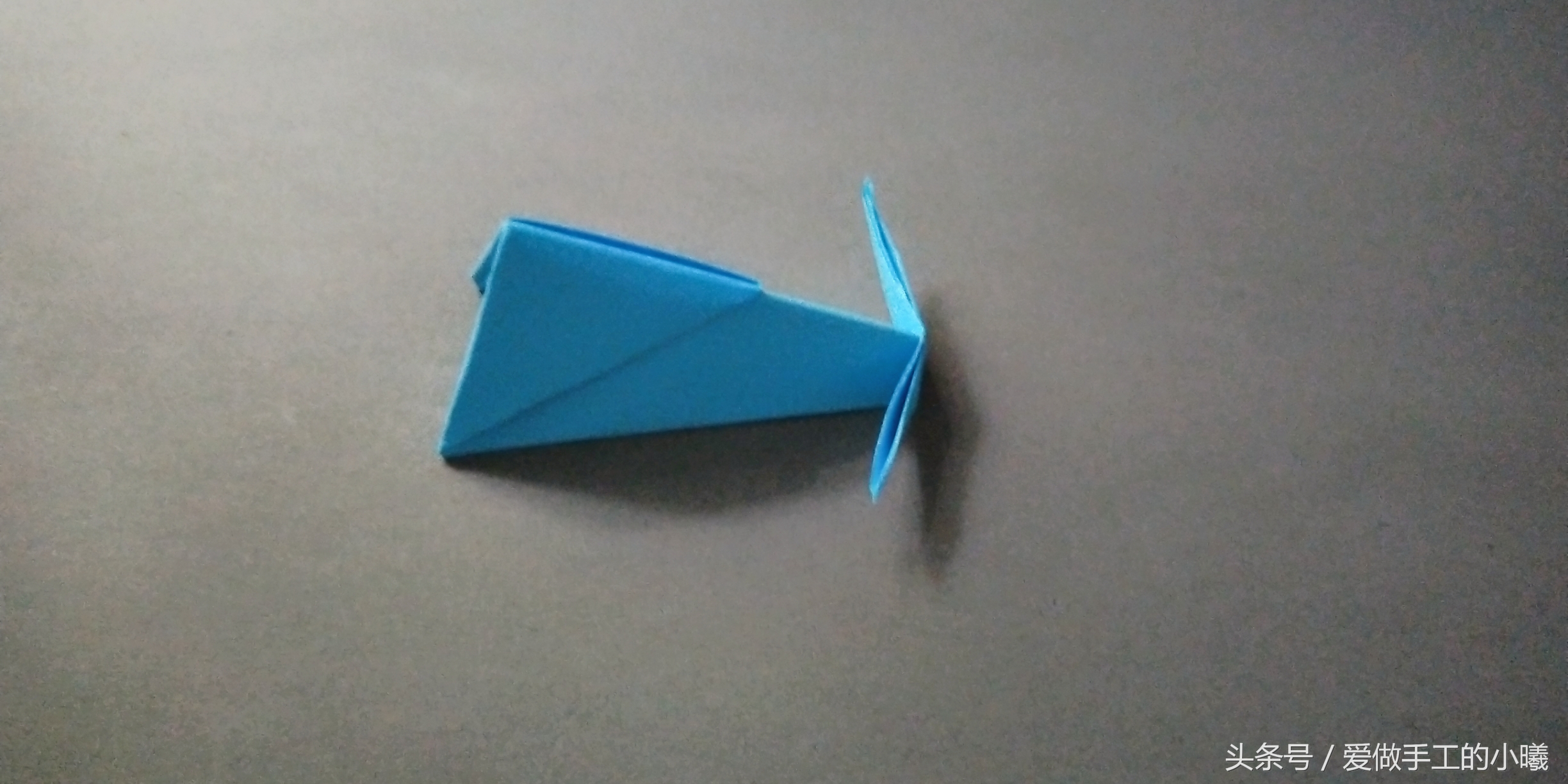 纸飞机童年叠法,童年100款纸飞机慢动作教程