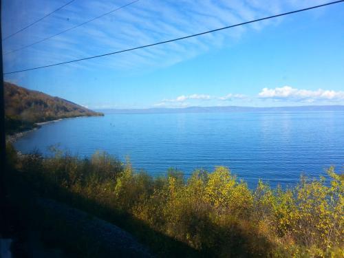 中国最贵的火车一趟走三国,中国四辆最美列车往返票价