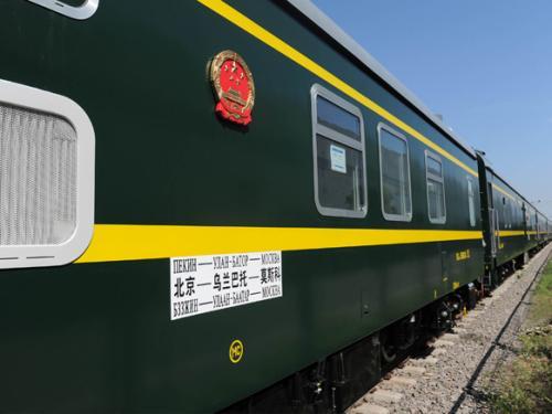 中国最贵的火车一趟走三国,中国四辆最美列车往返票价