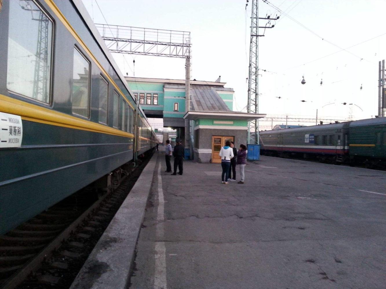 中国最贵的火车一趟走三国,中国四辆最美列车往返票价