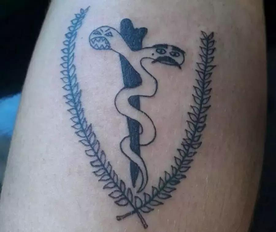 26岁女子开纹身店，纹出来的东西“奇丑无比”,客户却很喜欢？